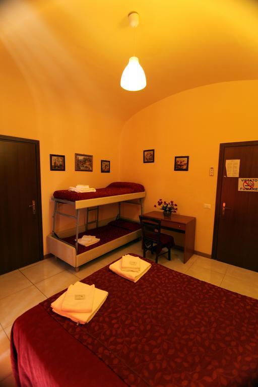 Hostel Pink Floyd روما المظهر الخارجي الصورة